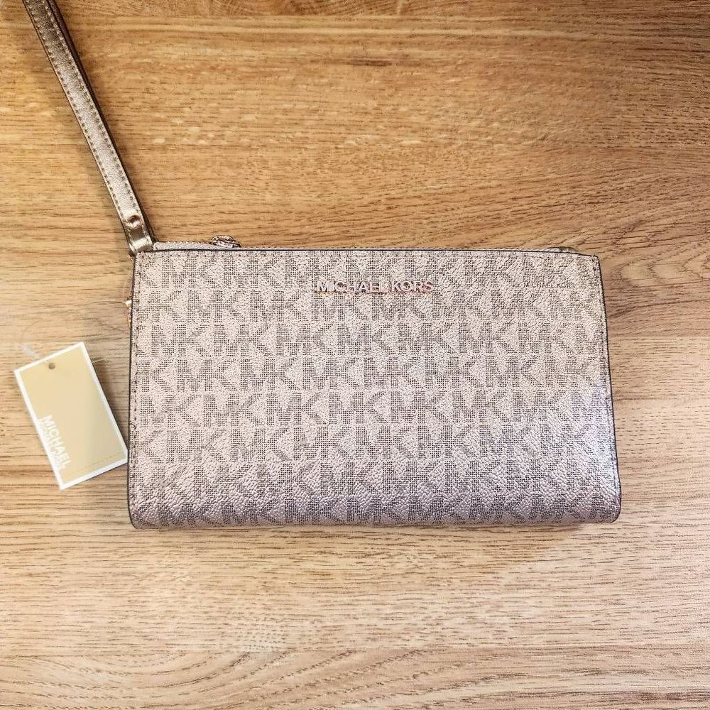 Michael Kors Metalic Rose Gold Signature Print Large Jet Travel Wallet